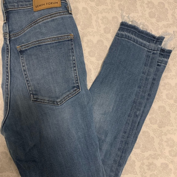 Aritzia denim forum Lola skinny Jean - Picture 5 of 7